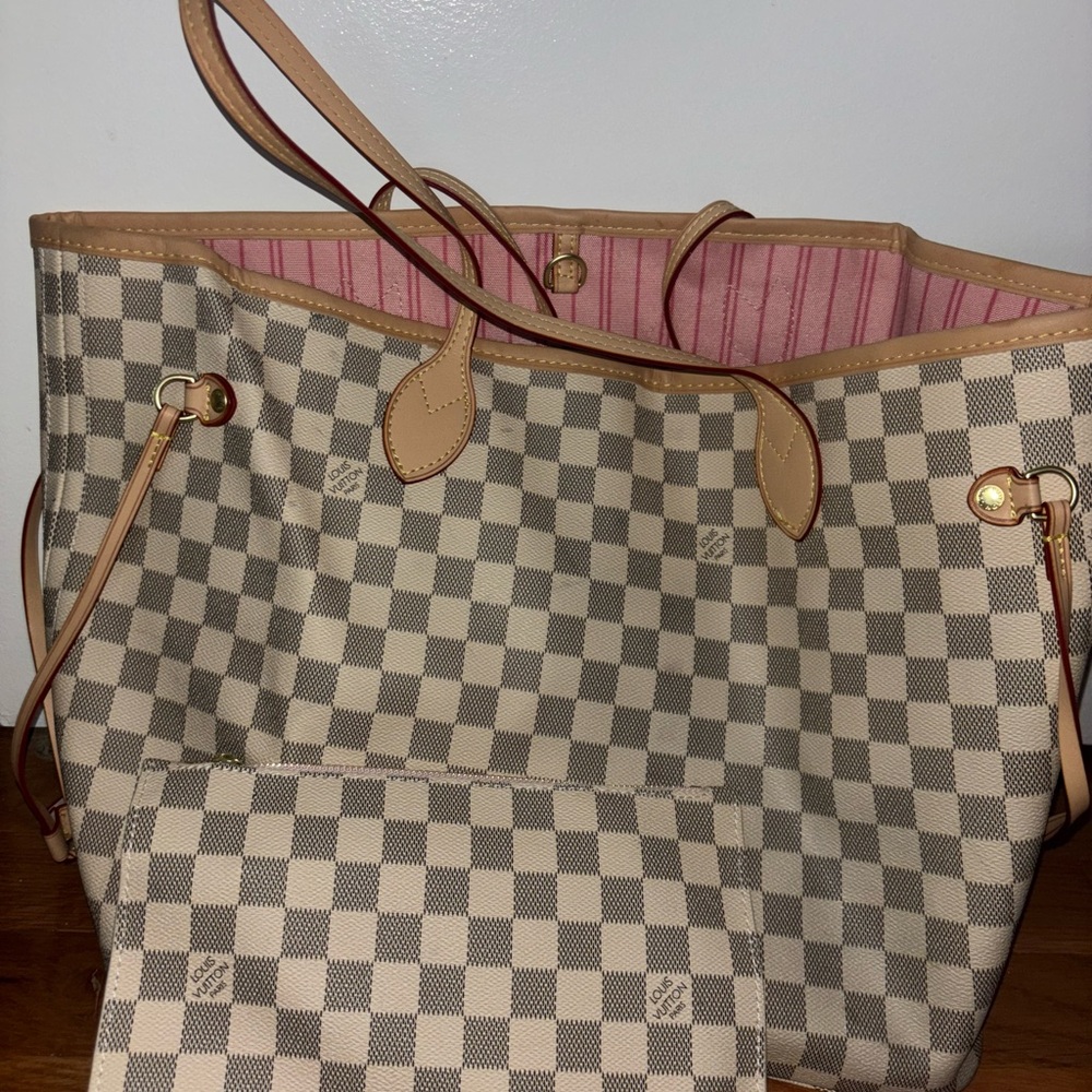 Louis Vuitton Neverfull MM